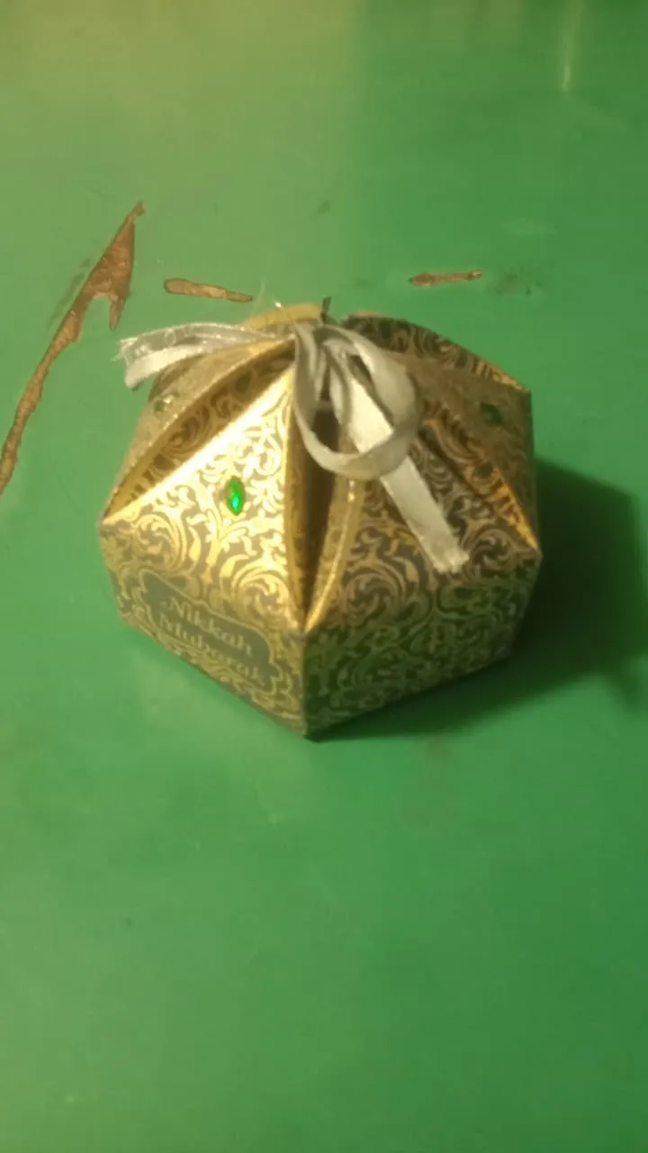 Flower-shaped bid box with floral pattern fold closure and custom printing